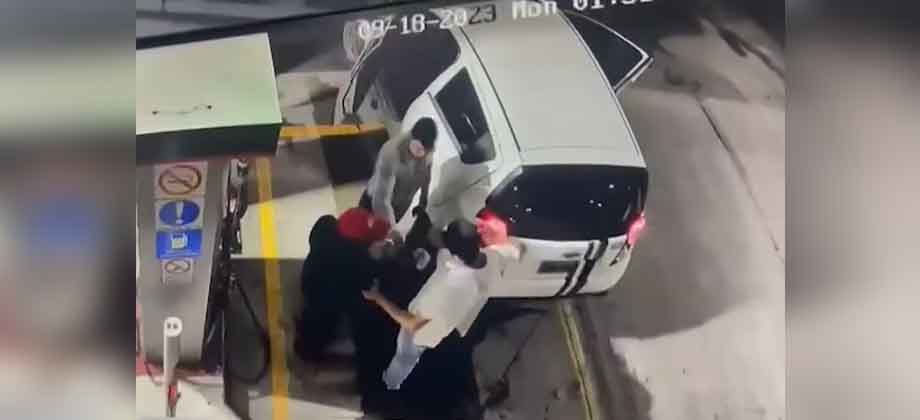 Falsos clientes asaltan gasolinera en México