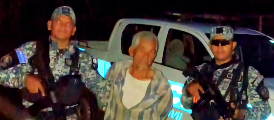 Detienen a sujeto cuando tomaba con su amigo y le quita la vida con un machete