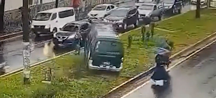 Cámara capta momento exacto del accidente de tránsito en Bulevar del Ejército