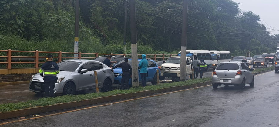 Reportan triple choque sobre el bulevar del Ejército, el tráfico está complicado en la zona