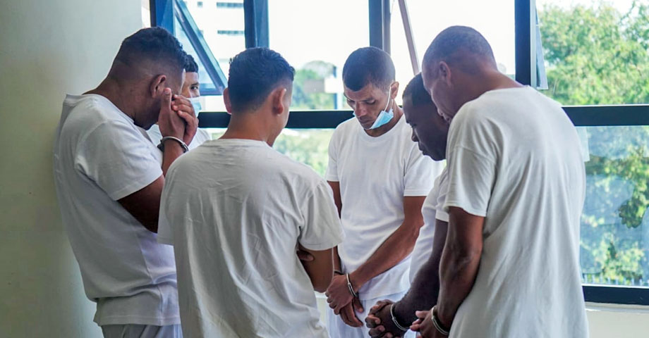 Extranjeros acusados de traficar cocaína enfrentan juicio