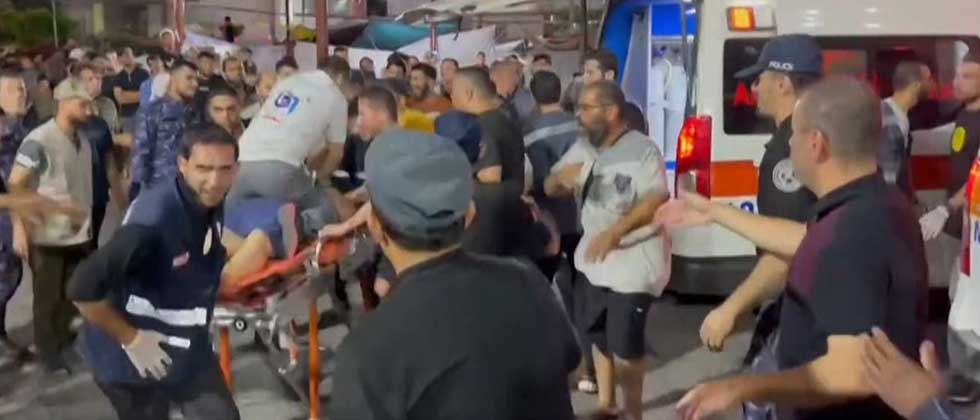 Al menos 500 muertos tras bombardeo en hospital de Gaza