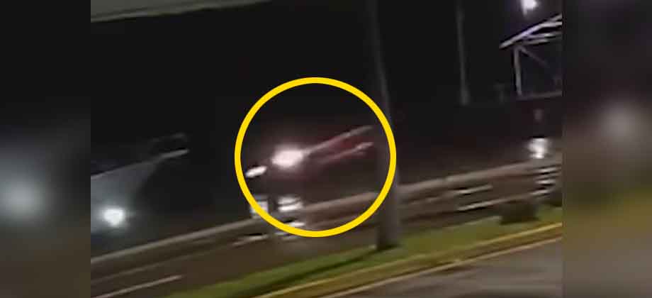 Taxista se va al fondo del mar por ir a excesiva velocidad en México