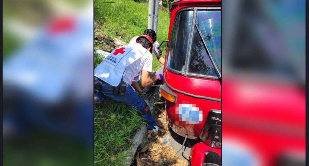 Joven mujer resulta lesionada tras accidente en Quezaltepeque