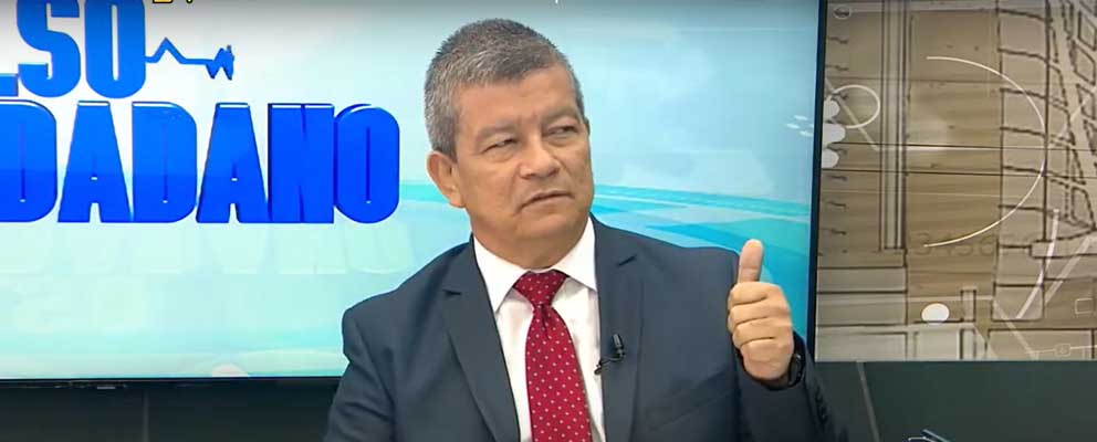Chino Flores asegura que los salvadoreños «los quieren» cuando los ven en la calle