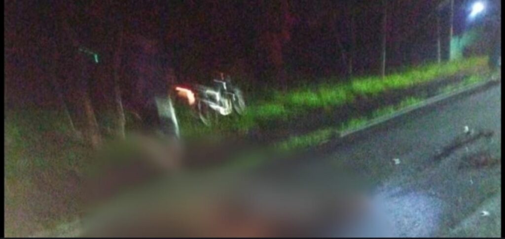 Conductor se da a la fuga tras impactar y acabar con la vida de motociclista