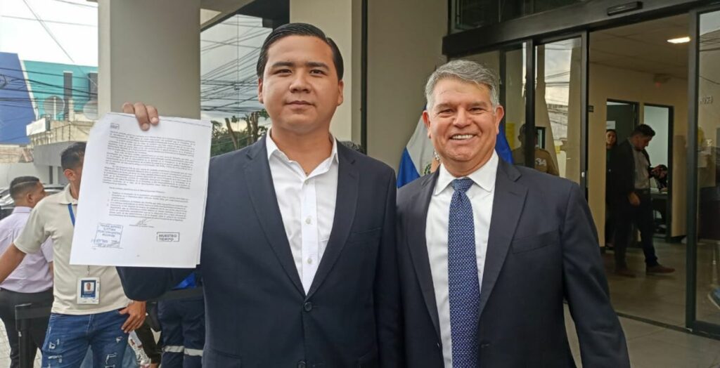 Nuestro Tiempo advierte a salvadoreños que voten por Bukele con quitarles ciudadanía si ellos ganan
