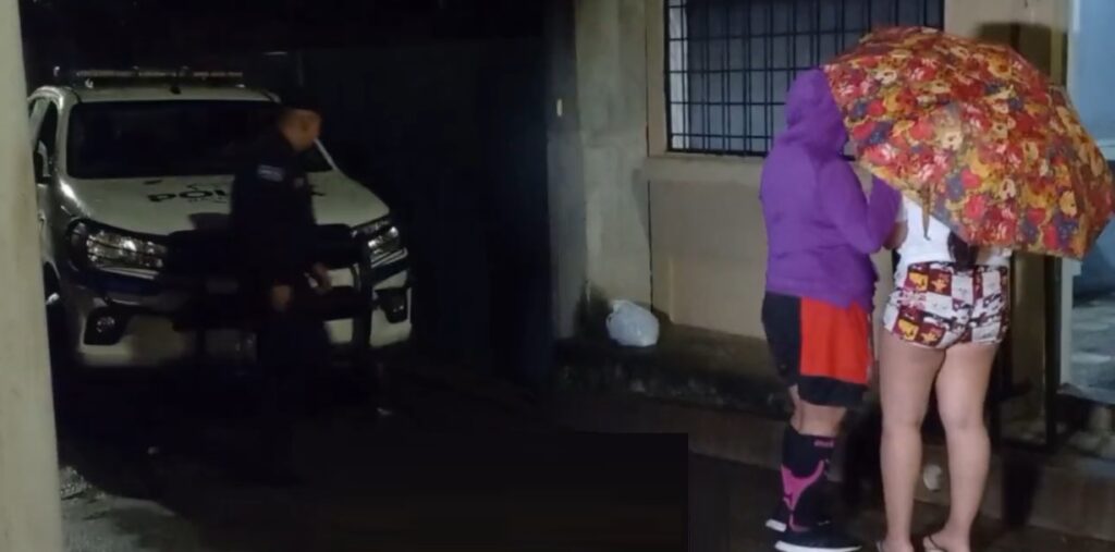 Perro ataca y manda al hospital a señora en San Salvador