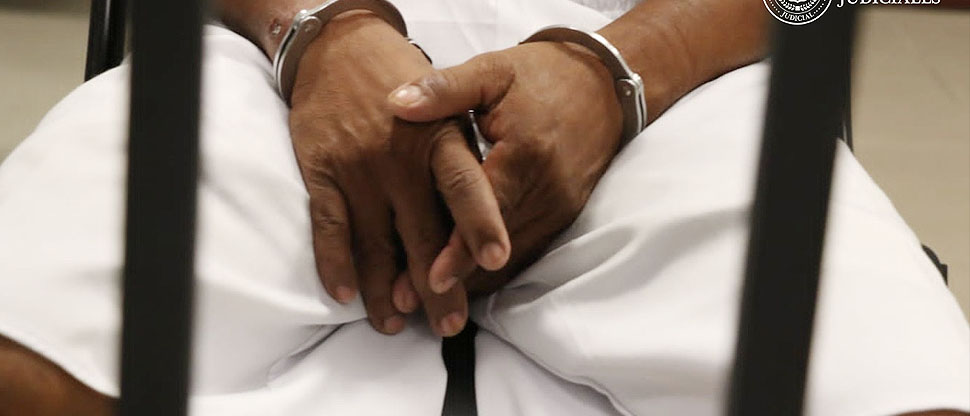 Condenan a más de 38 años de cárcel a padrastro que violó a sus dos hijastras