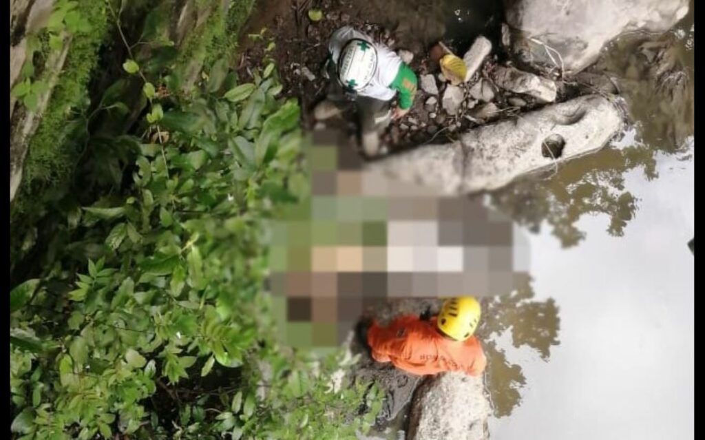 Hombre cae en una quebrada de San Salvador y pierde la vida