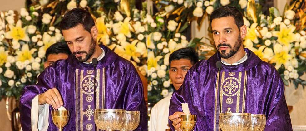 «Perdóname Diosito»: Apuesto sacerdote alborota a las hermanas en plena misa