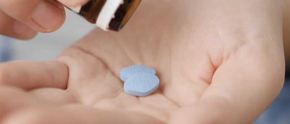 Hombre de 32 años pierde visión en un ojo tras tomar viagra