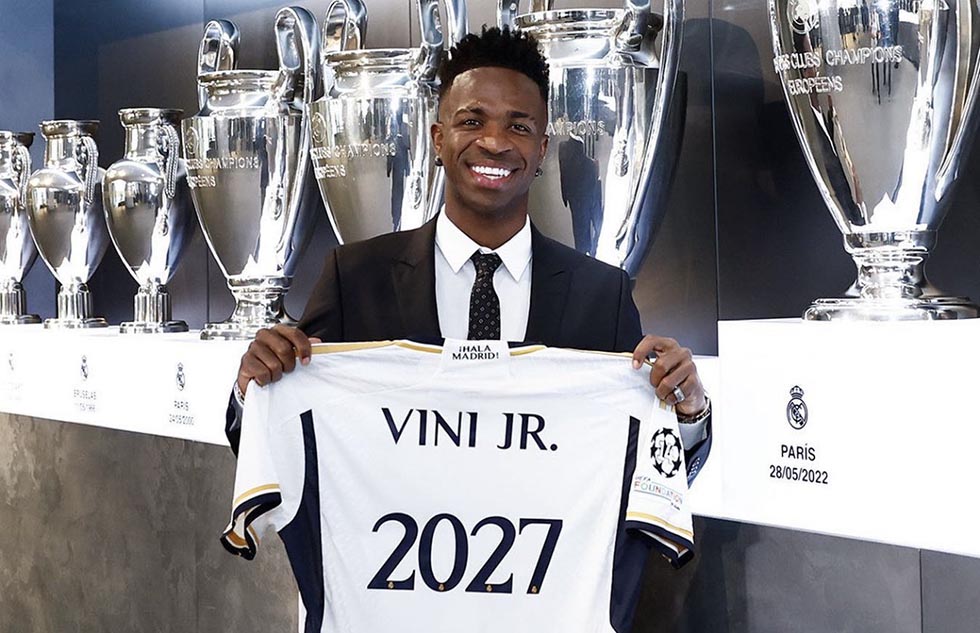 Vinicius renueva hasta 2027 con el Real Madrid