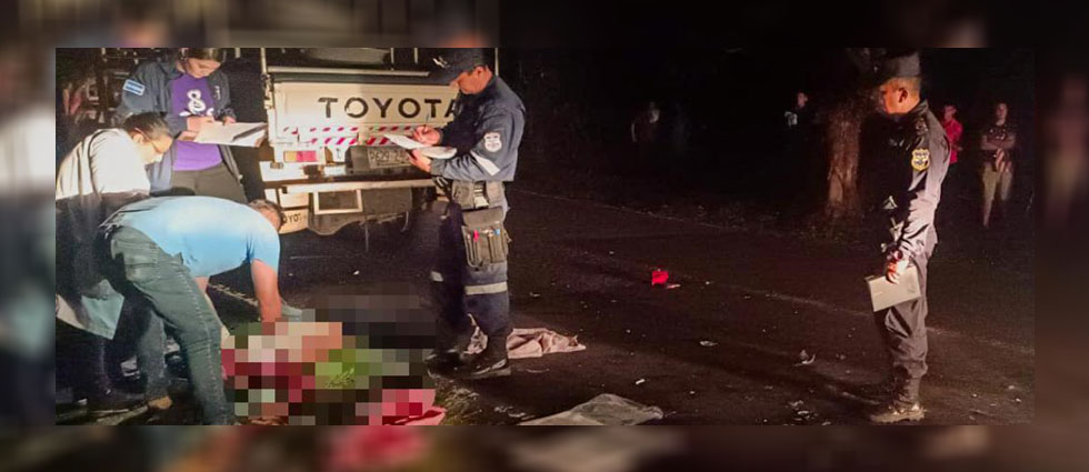 Conductor menor de edad muere tras chocar contra un camión