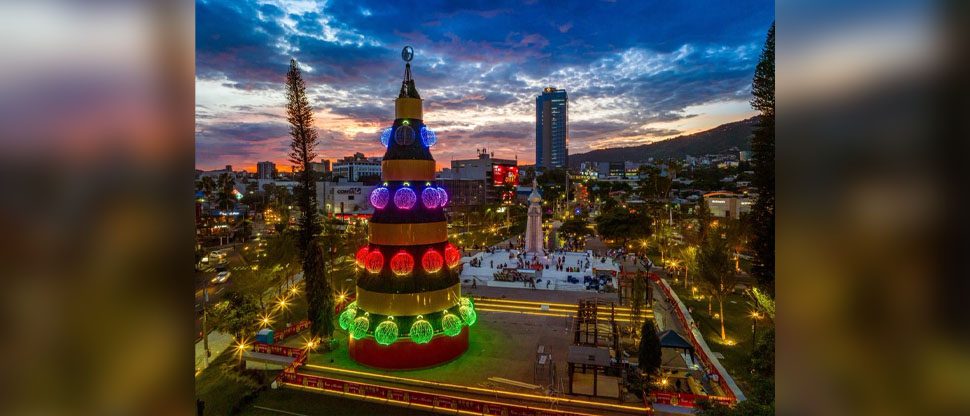 El próximo sábado se encenderá el árbol de navidad más grande del país