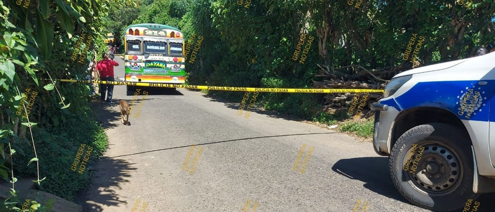 Motociclista fallece tras chocar contra bus en Juayúa