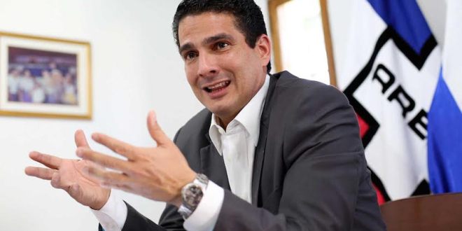 Demandan civilmente a Roberto Dʼabuisson y a su grupo familiar por el enriquecimiento ilícito