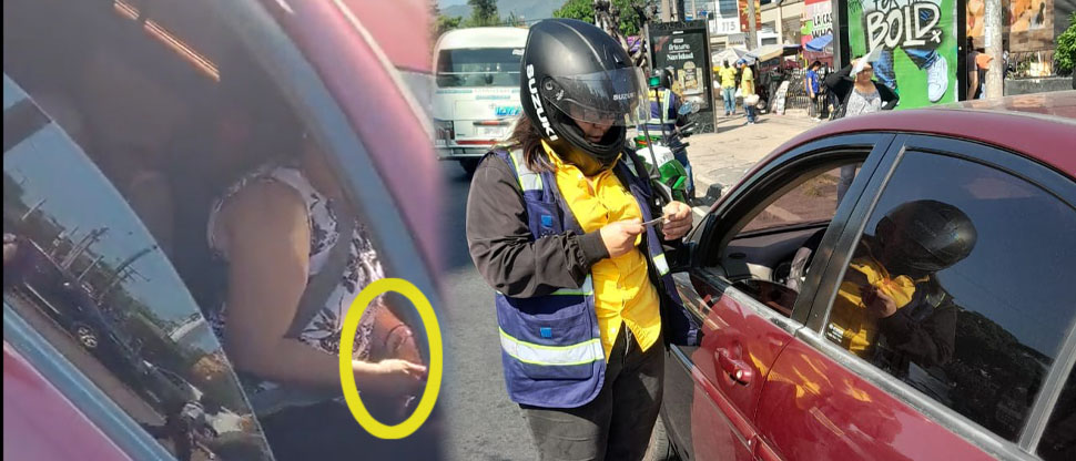 Imponen multa a conductora sorprendida chateando mientras manejaba