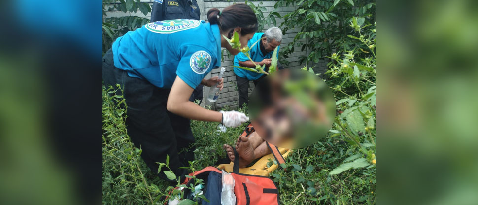 Rescatan a hombre moribundo que por tres días estuvo en un zacatal en Lourdes