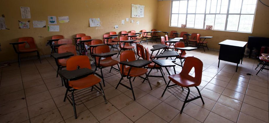 Alumnos cantan para calmar el miedo durante balacera en México