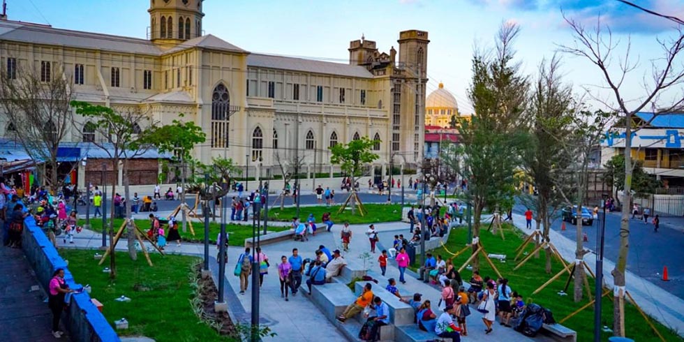 Concluyen trabajos en plazas del Centro Histórico