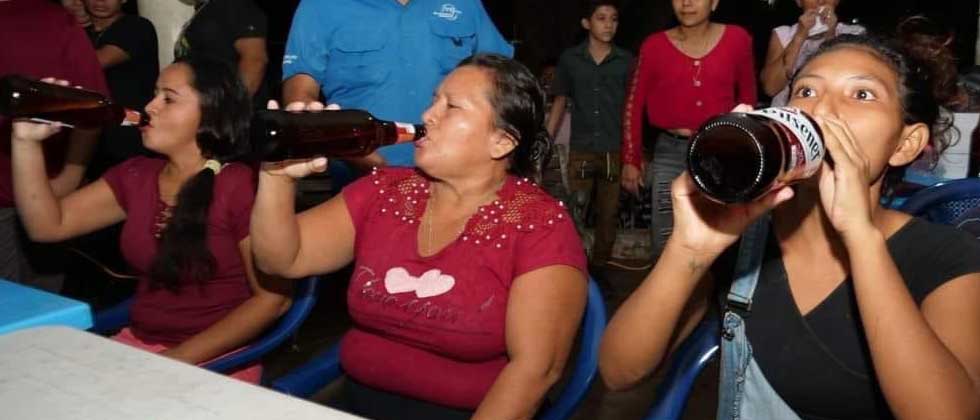 La cerveza es menos dañina que la soda, según estudios