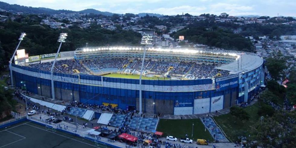 El lunes se conocerá si el fútbol volverá al estadio Cuscatlán