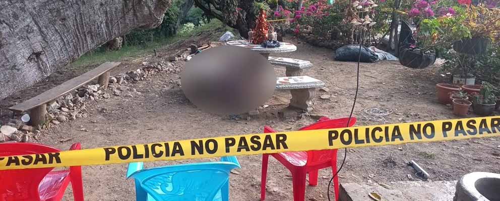 Ancianito pierde la vida tras echarse su último trago