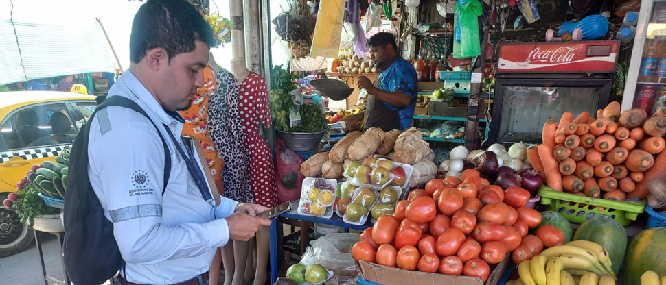 Continúan operativos para verificar precios de frutas y verduras en el oriente del país