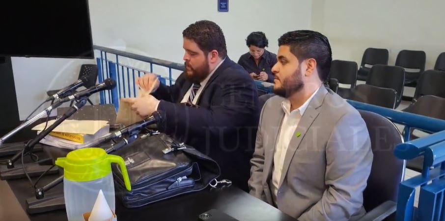 Tribunal admite pruebas y señala vista pública contra concejal Héctor Silva