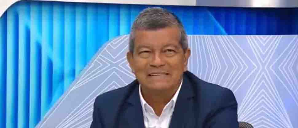 Al Chino Flores le gritan en su cara, “¡Qué viva Nayib Bukele, cinco años más!”