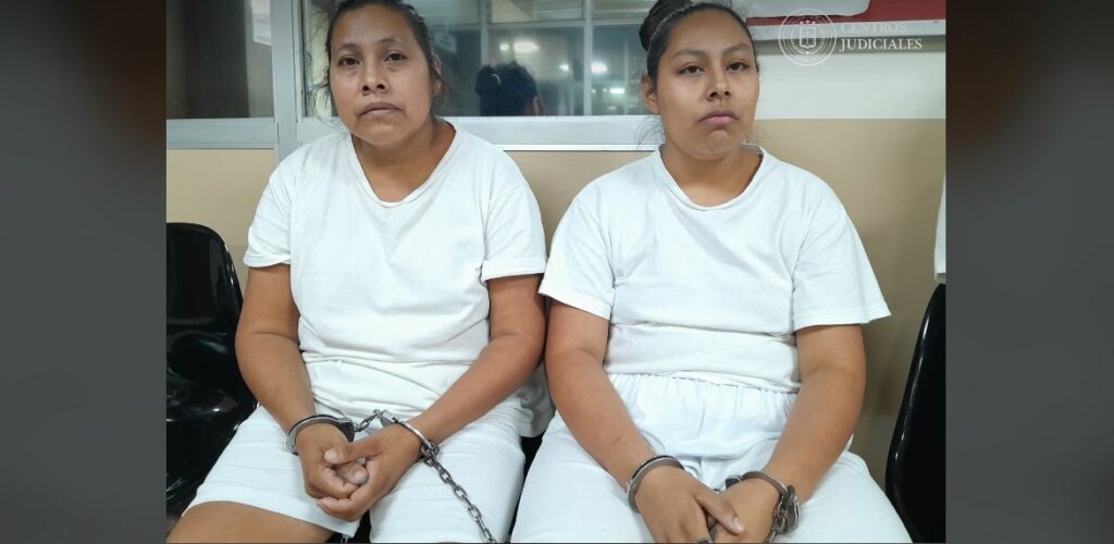 Madre e hija son enviadas a prisión, acusadas de quitarle la vida a una vecina