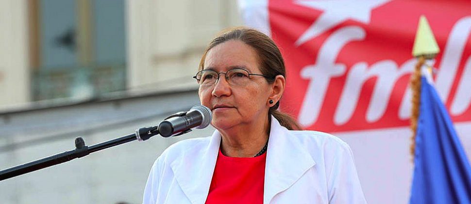 Norma Guevara pide a los jóvenes «a defender la democracia»
