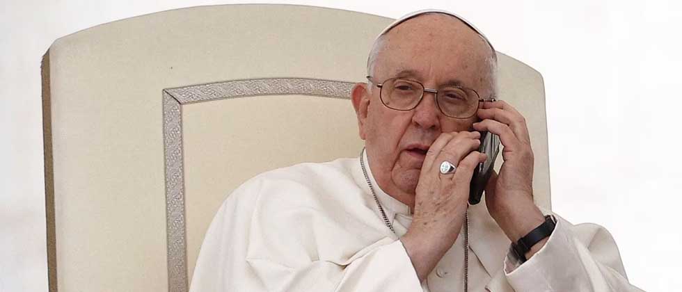 Papa destituye a obispo que admitió haber abusado a dos de sus sobrinos