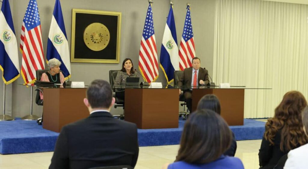 Estados Unidos apoyará a El Salvador a convertirse en un centro tecnológico regional