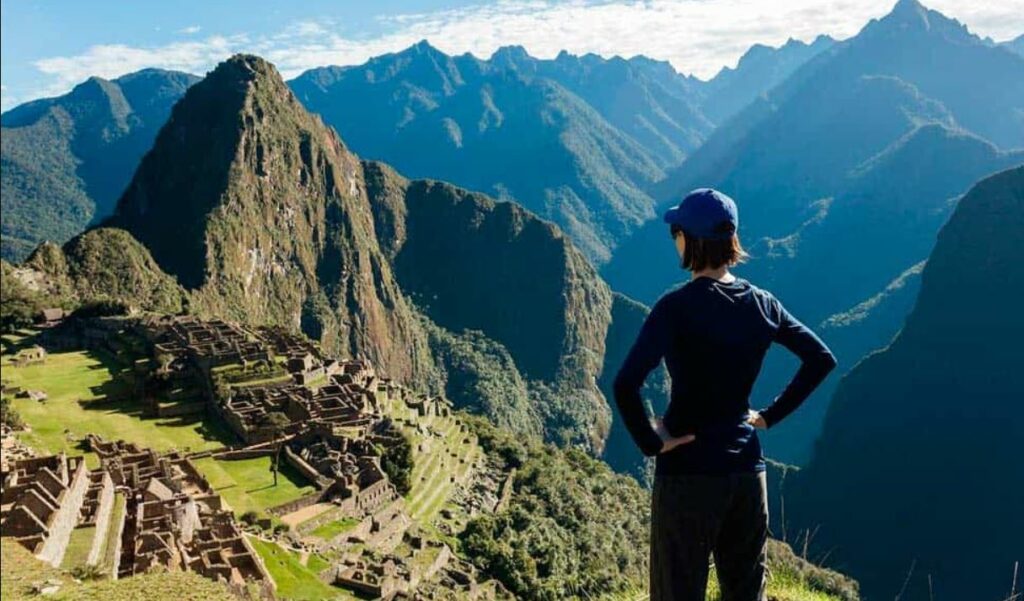 Perú exonera del requisito de visa a salvadoreños
