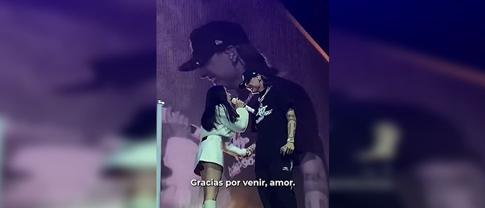 Peso Pluma y Nicki Nicole confirman su noviazgo en pleno concierto