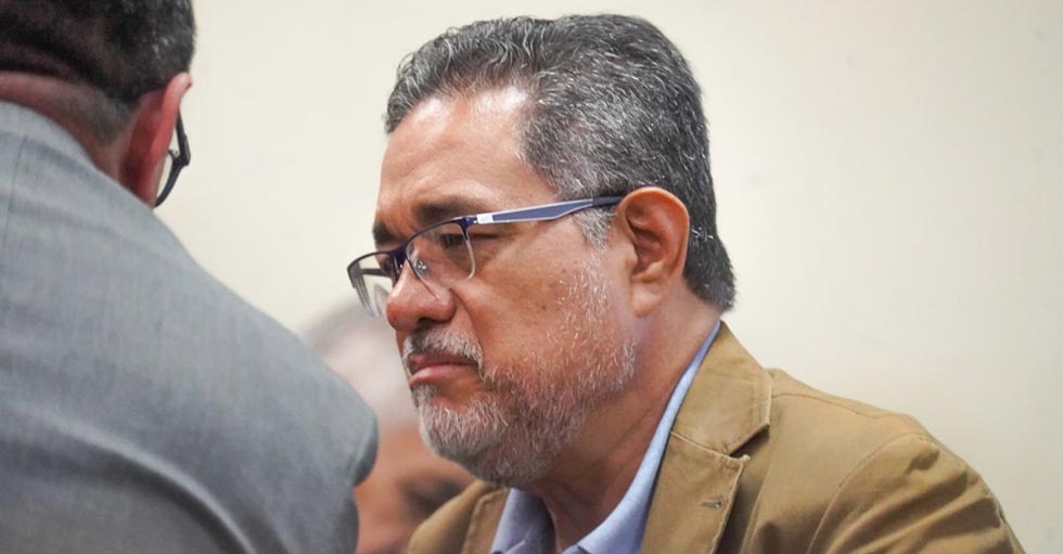 FGR demanda a exsecretario de Comunicaciones de Funes por robarse $308 mil