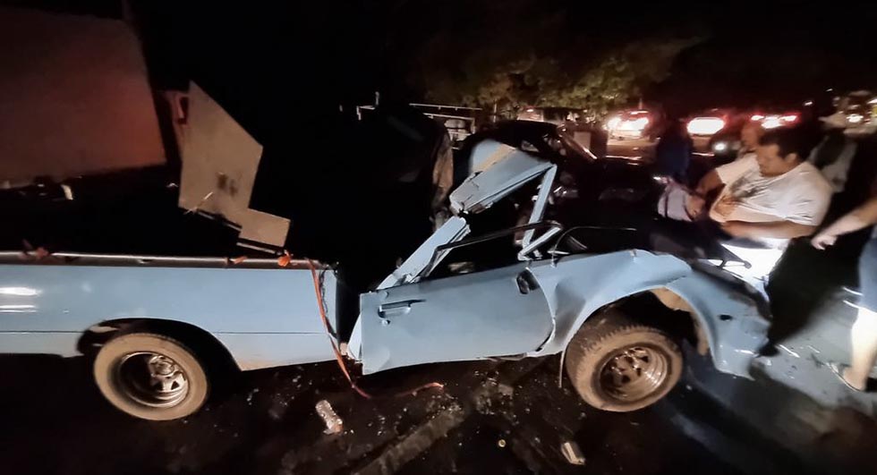 Un fallecido tras múltiple choque en la carretera Litoral, La Paz
