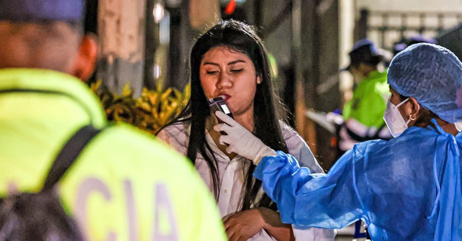 VMT: Entre 50 y 99 grados de alcohol, aplica esquela de $57.14; más de 100 grados, es detención