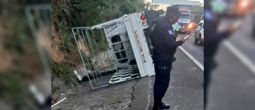Reportan lesionados tras nuevo accidente carretera a Santa Ana