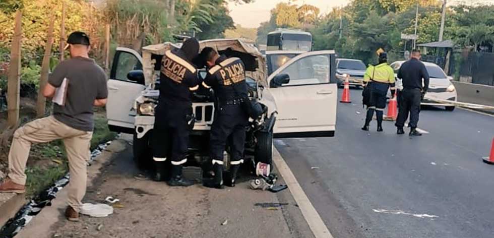 Dos mujeres fallecen tras ser atropelladas en la carretera a Santa Ana
