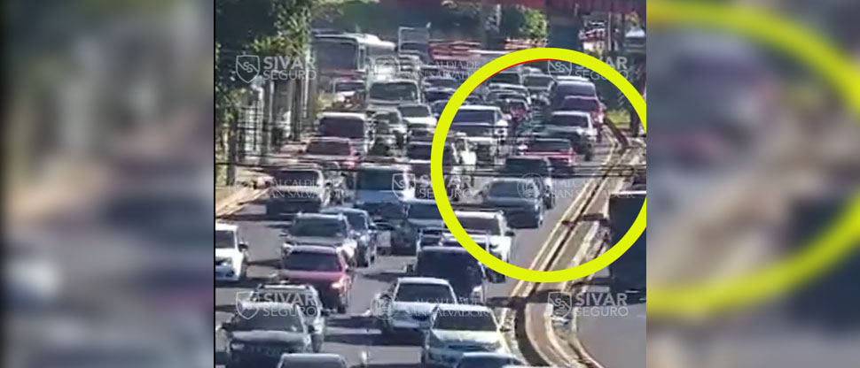 Embisten a motociclista que sobrepasaba por un sector prohibido
