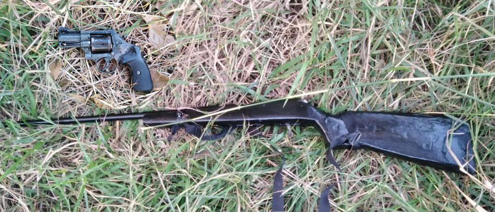 Fuerza Armada decomisa un fusil, un revólver y abundantes municiones