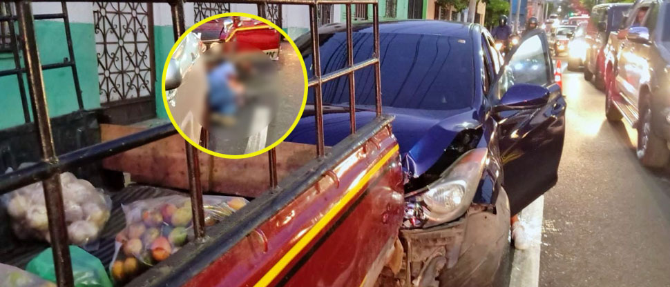 Motociclista y su acompañante resultan lesionados tras triple accidente en bulevar Venezuela  