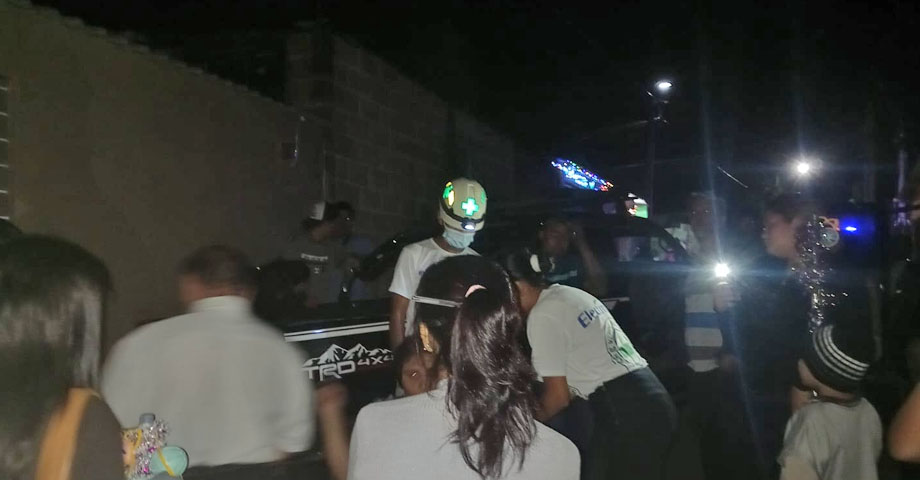 Cuerpos de socorro atienden a menor de edad atropellada en Lourdes