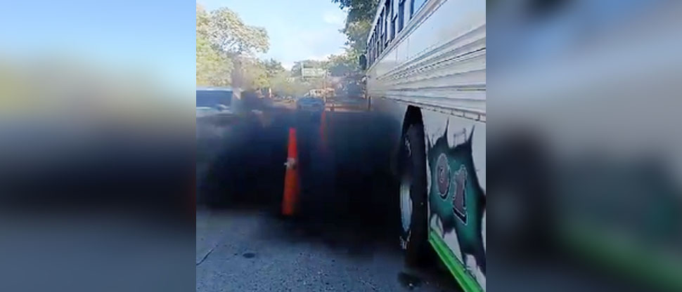 Sancionan a propietarios de buses del transporte público que incumplen normativa de emisión de gases
