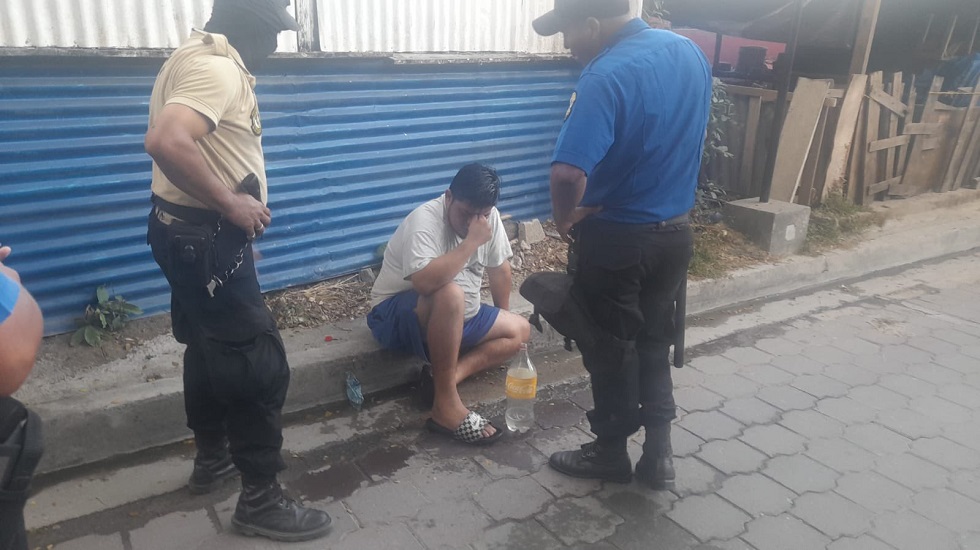 Capturan a conductor ebrio que atacó a un agente del CAM en Ilopango
