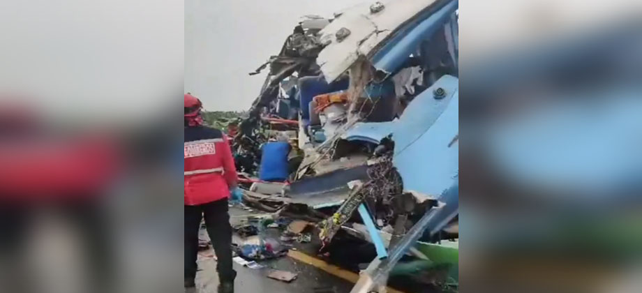 Siete personas fallecidas en grave accidente de tránsito en Ecuador