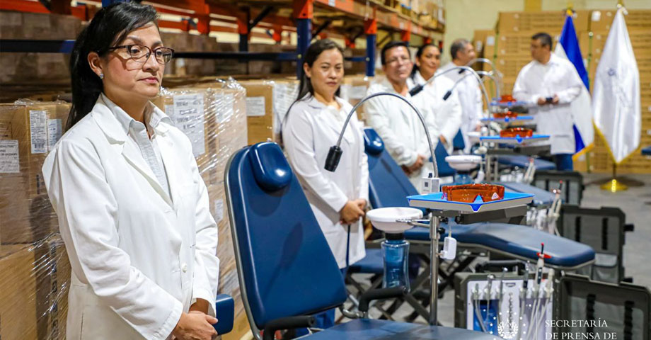 Entregan modernos equipos odontológicos portátiles al Sistema Nacional de Salud